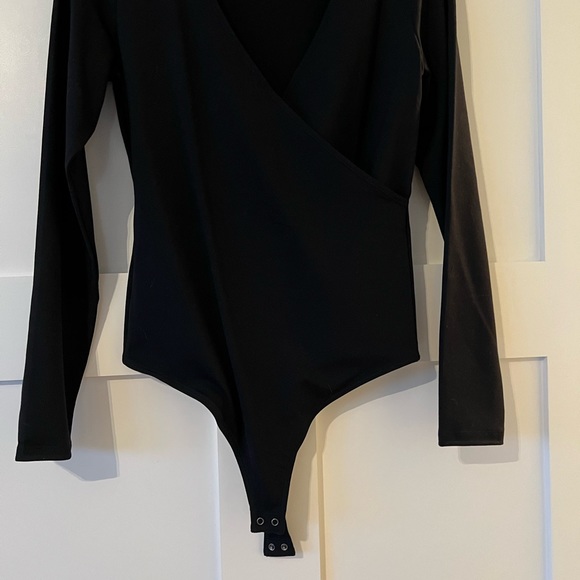 Abercrombie & Fitch crossover thong long sleeve bodysuit - Picture 4 of 4